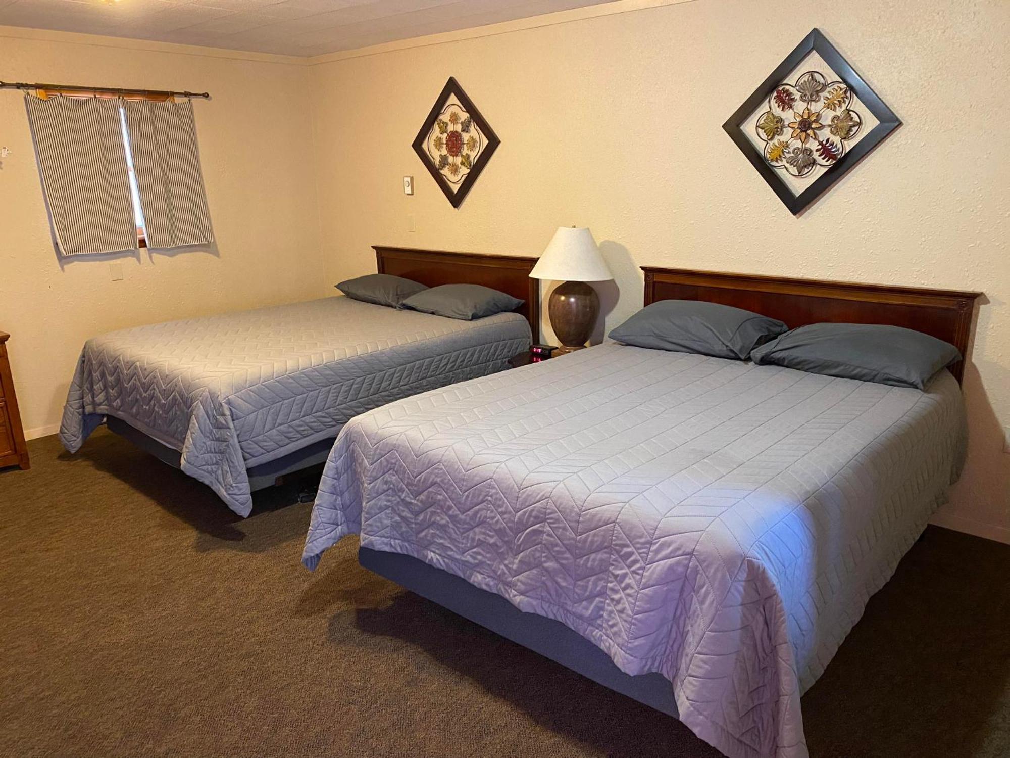 The Willows Motel Wilbur Экстерьер фото
